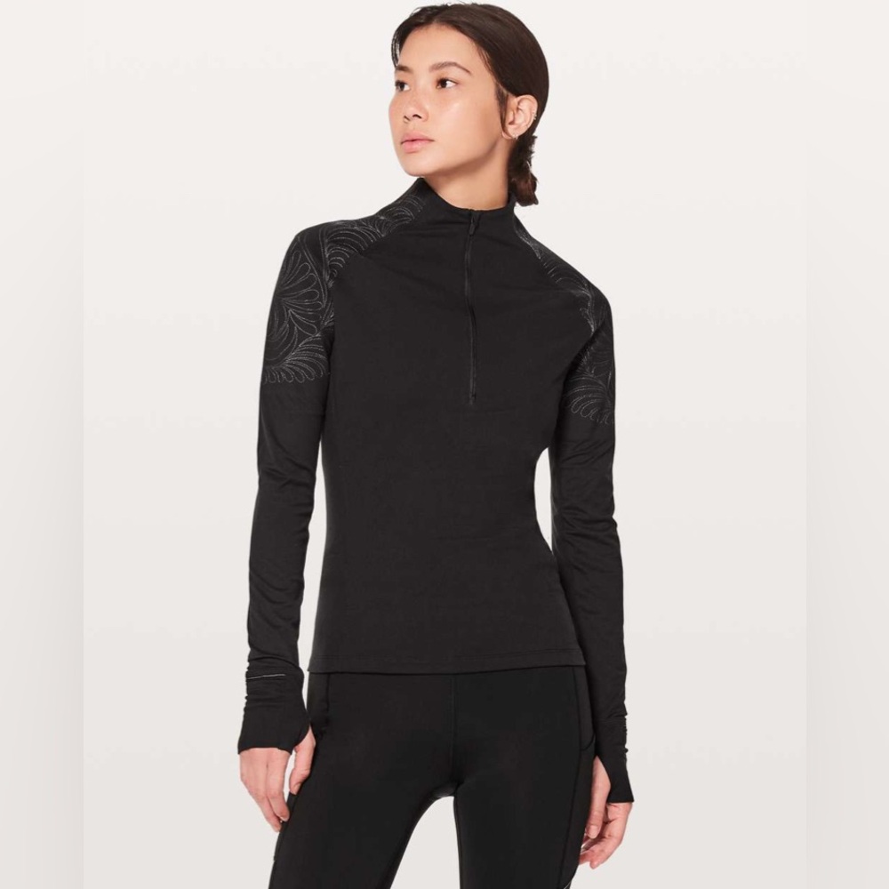 Lululemon 1/2 zip with Patterned Sleeves